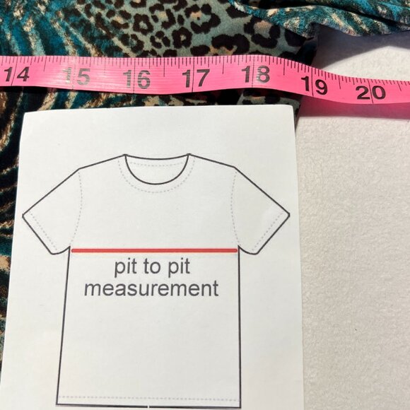 🧥 Laura Petite Size L Animal Print Bold Fashion for Fall Transition timeless - Picture 6 of 8